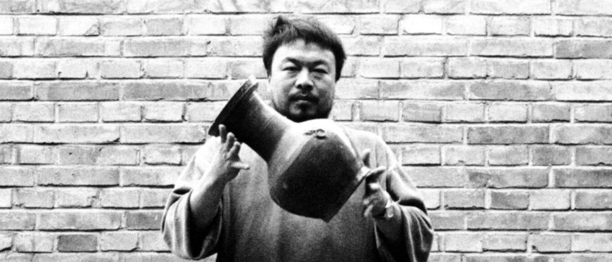 Ai Weiwei, Dropping a Han Dynasty Urn, 1995 (photo: © Ai Weiwei)
